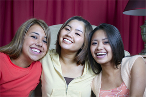 3 Teenage girls