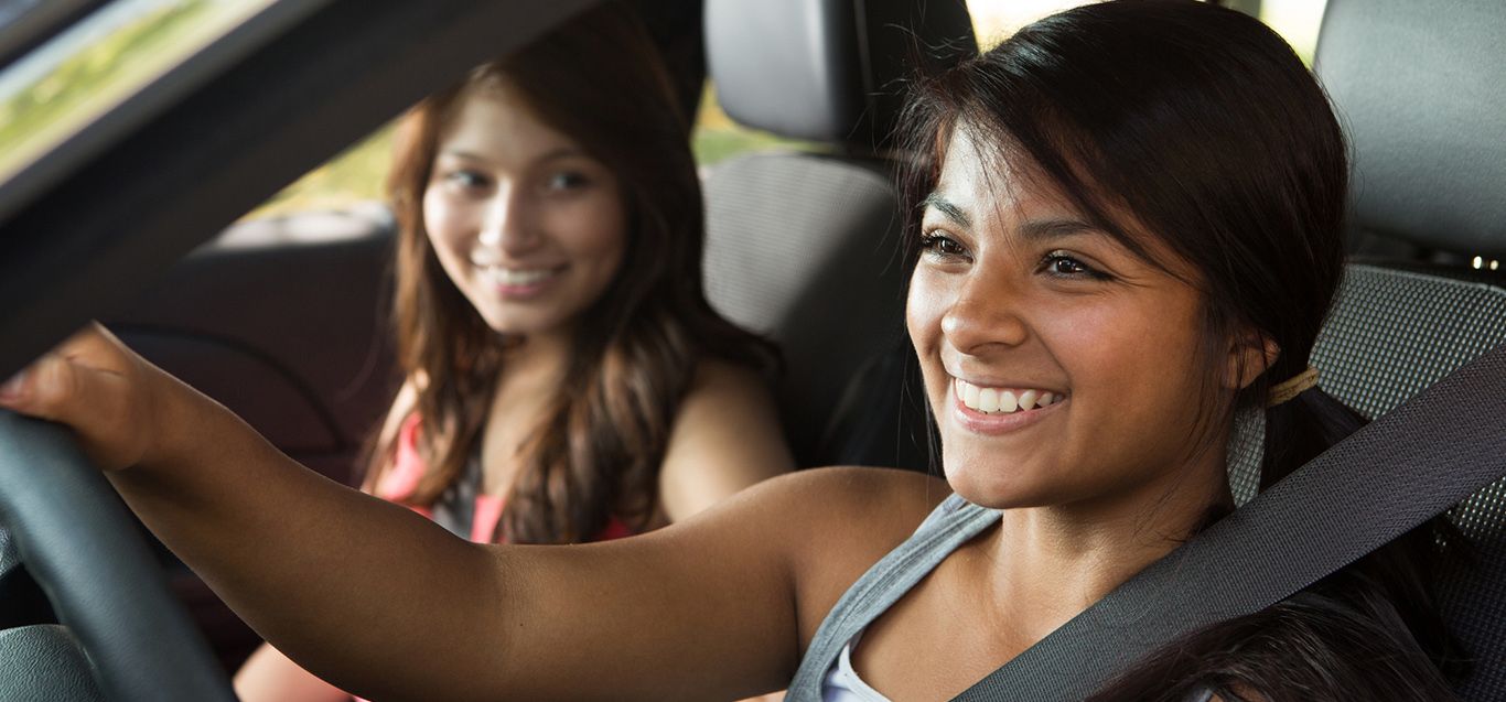 7 dangerous things teens do while driving
